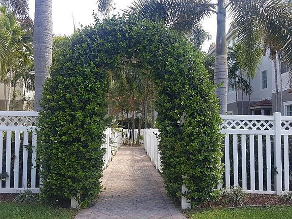 3rd image of 118 Ocean Cay Way