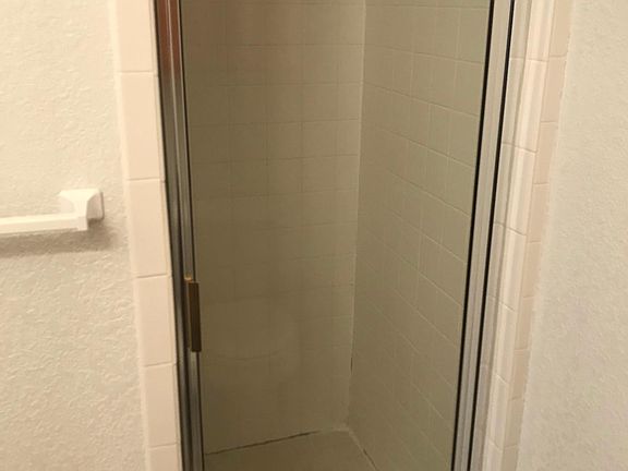 2nd image of 6022 Duchess Ave