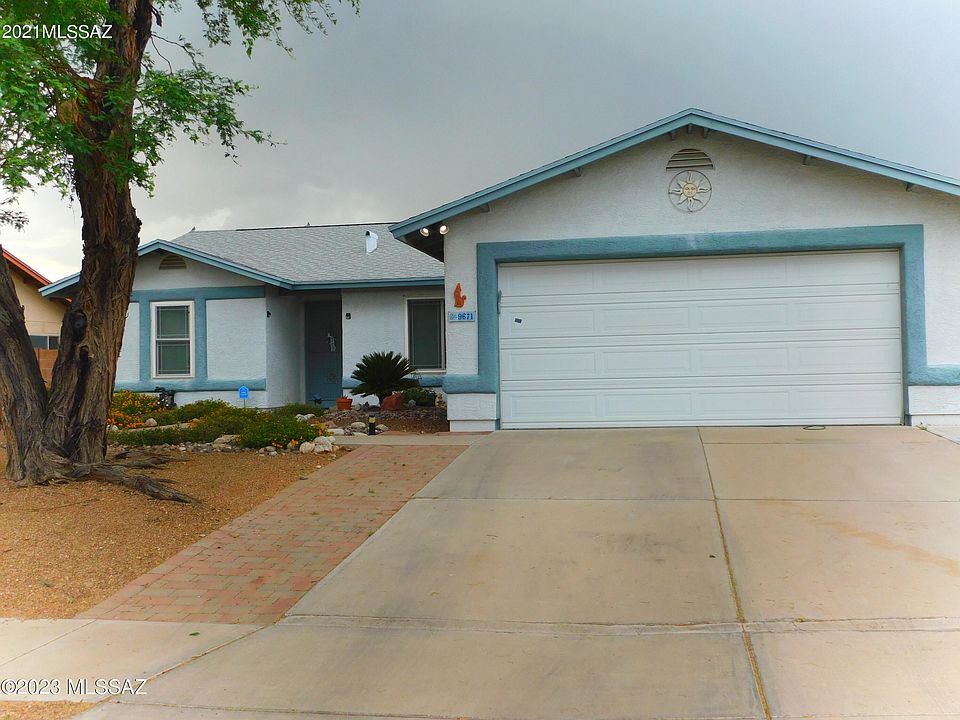 1st image of 9671 E Caldwell Dr