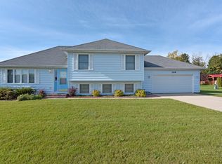1108 Bank Ln, Zion, IL 60099