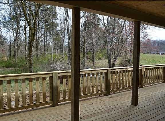 4th image of 132 Twin Creeks Dr