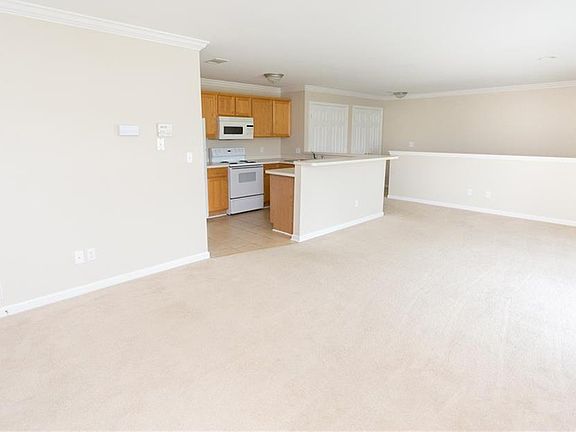 3rd image of 1590 Southwestern Blvd APT 35