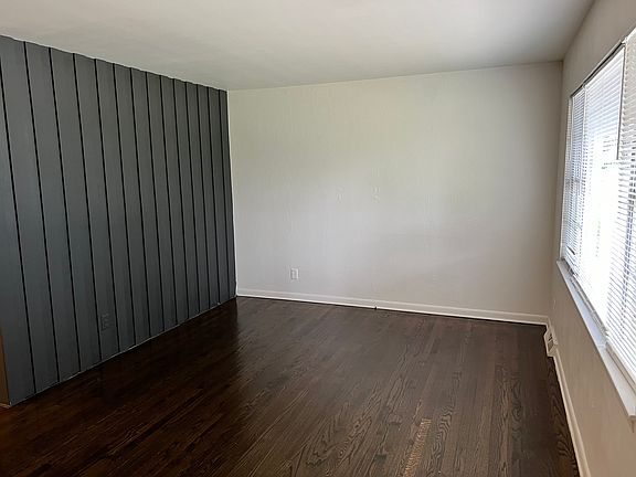 4th image of 4001 E 113th Ter