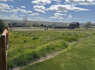 419 Little Lake Rd, Maupin, OR 97037