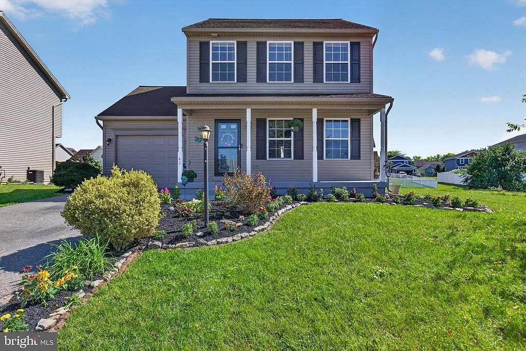 3 bed, 2.5 bath, 1276 sqft, $2,500 — Photo 1