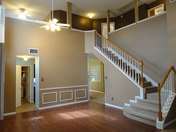 3rd image of 609 Cornell Dr