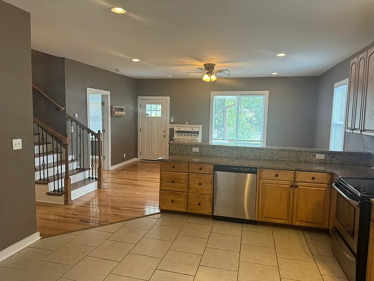 2700 Buchanan St — Photo 6