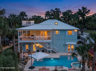 6093 Avenue Of The Palms, Weeki Wachee, FL 34607