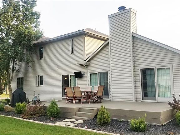3rd image of 1701 Stonemore Dr