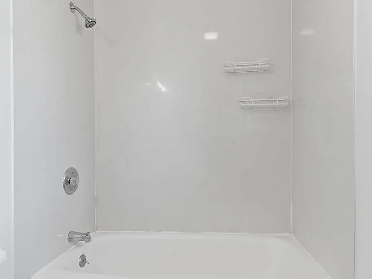 1017 W Washita St #2 — Photo 15