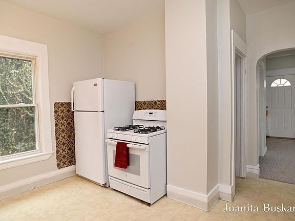 5th image of 1222 Bridge St NW #1224