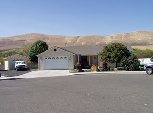 501 Loader Ct, Benton City, WA 99320