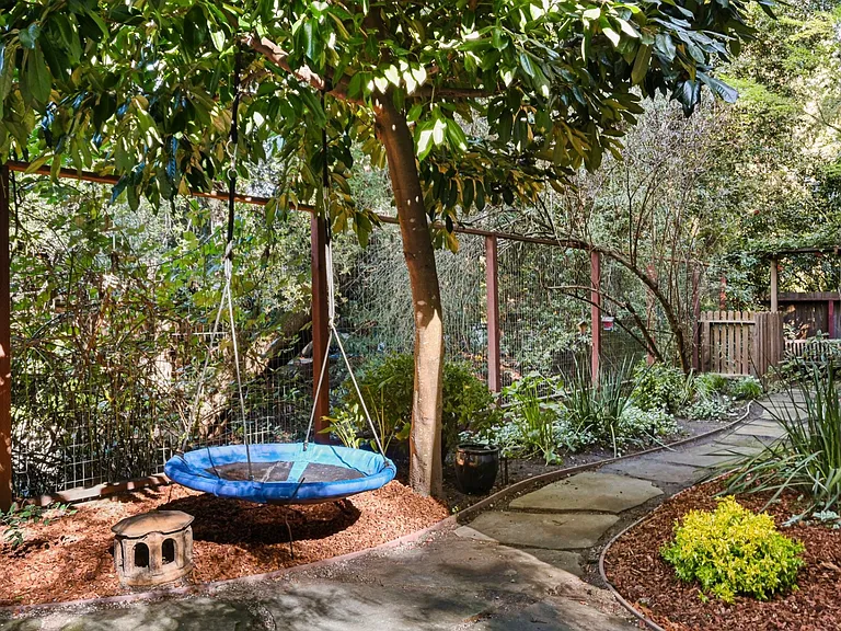 16 Iron Springs Rd — Photo 28