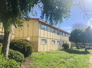 137 12th PRM: Henry (24), Fortuna, CA 95540