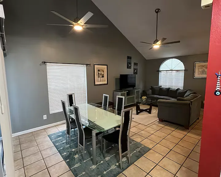5485 Friarsway Dr — Photo 2