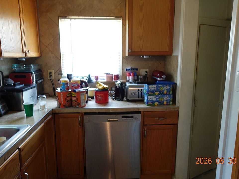 805 E Pearl Ave, photo 13
