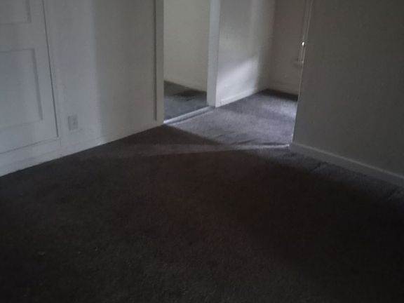 3rd image of 406 S Meridian St #2