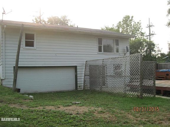 2nd image of 100 S Mill Ln