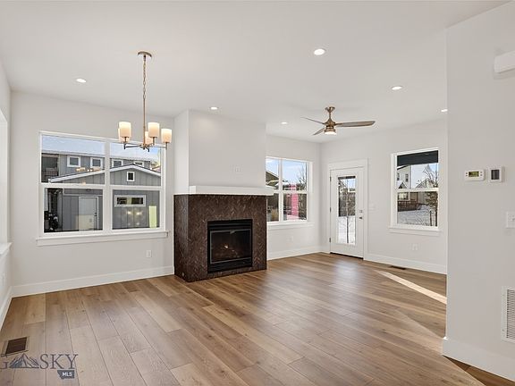 5th image of 382 Herstal Way