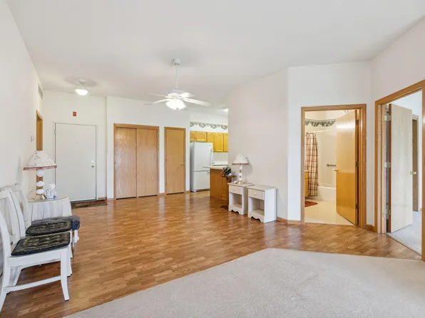 103 Star St E APT 5, Maple Lake, MN 55358