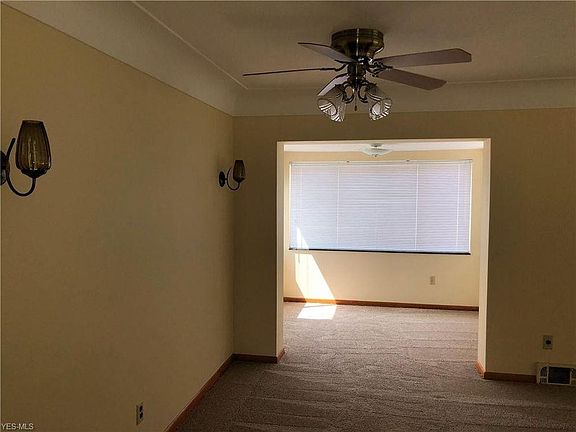 4th image of 6586 Beverly Dr