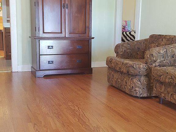 5th image of 6213 Canobie Ave