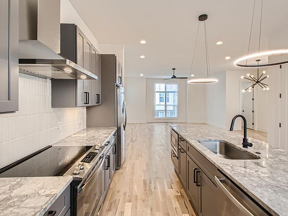 5th image of 412 Serenity Ln