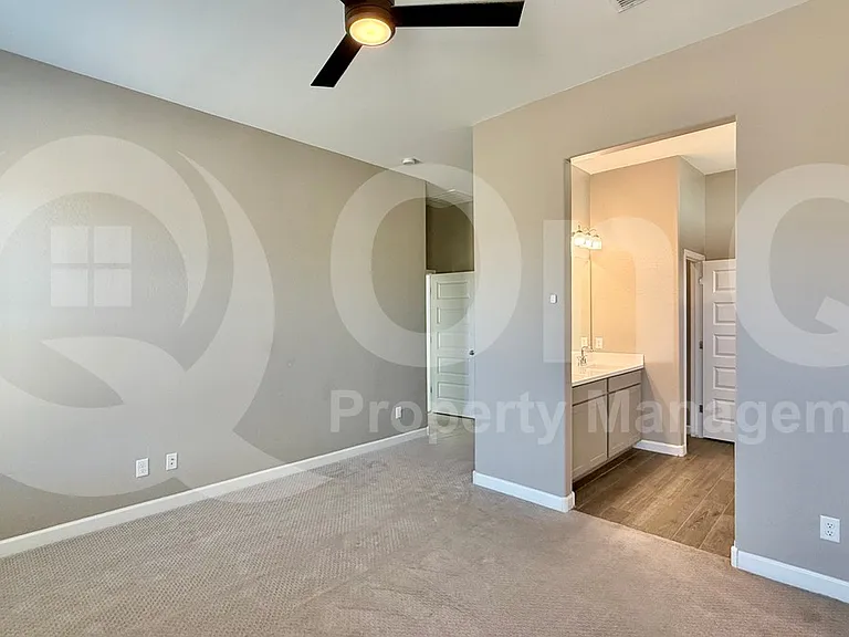 40847 W Hillman Dr — Photo 8
