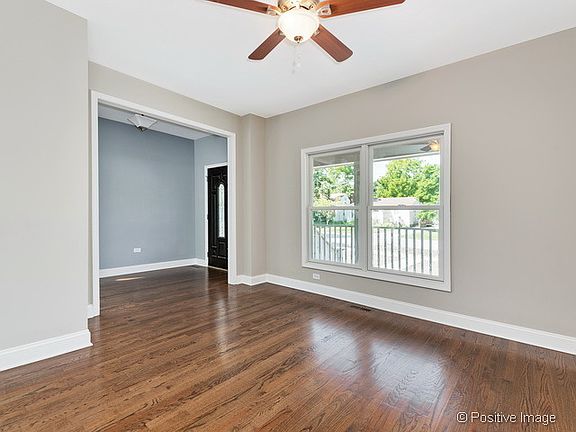 4th image of 327 S Lombard Ave