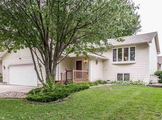 4817 E 36th St, Sioux Falls, SD 57110