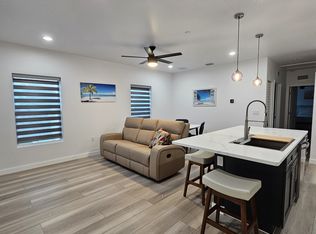 527 N Garden Ave #4, Clearwater, FL 33755