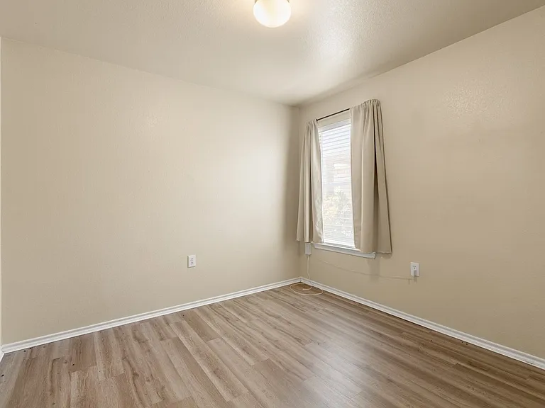 7400 Cayenne Ln — Photo 22