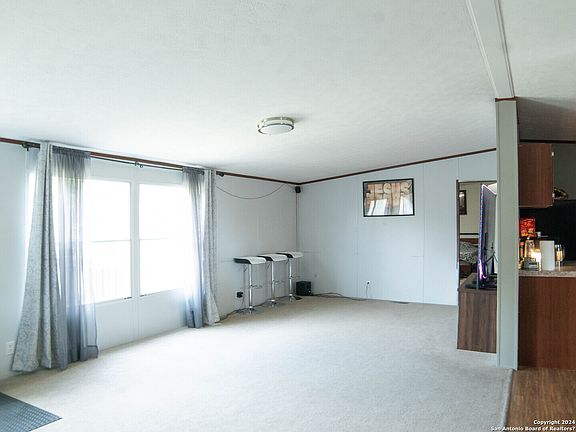5th image of 2031 Live Oak Dr