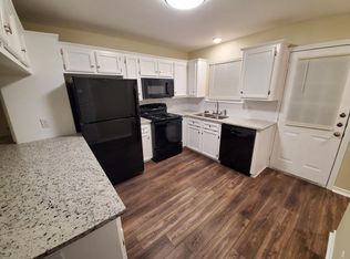 1701 S Dexter Dr, College Station, TX 77840