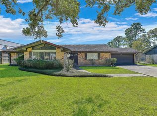 103 W Echo Ave, Friendswood, TX 77546