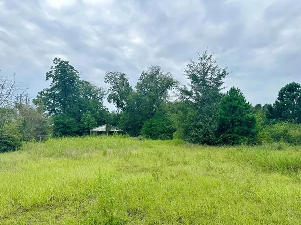 996 Bruce Ln, Tifton, GA 31794