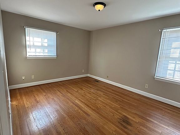 5th image of 3159 Dawnshire Ave