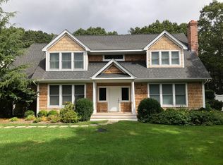 11 Fairway Dr, East Hampton, NY 11937