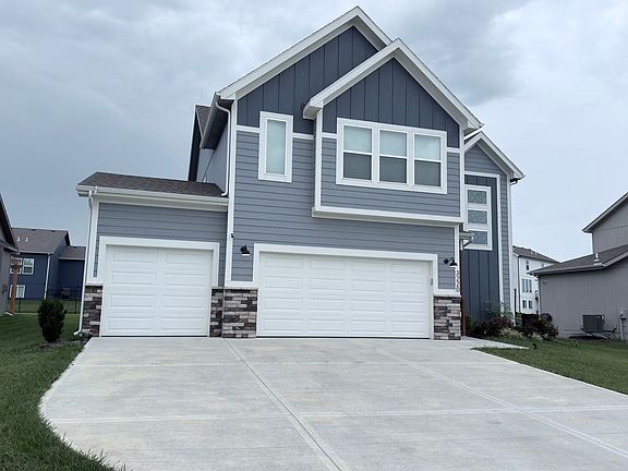 3rd image of 3220 SW Arboridge Dr