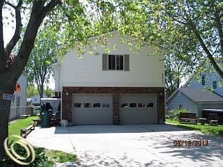 1st image of 37711 Lakeshore Dr