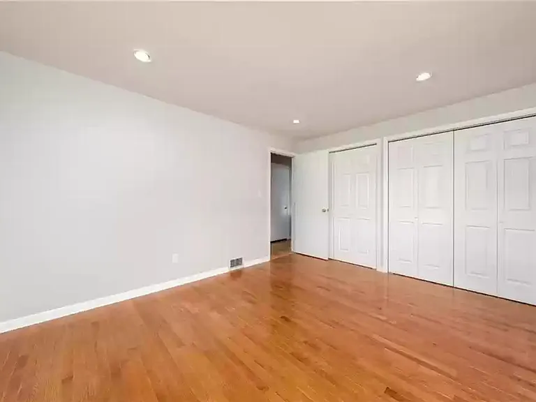 828 Pallas Dr — Photo 12