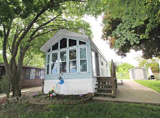 10001 E Goodall Rd #351, Durand, MI 48429