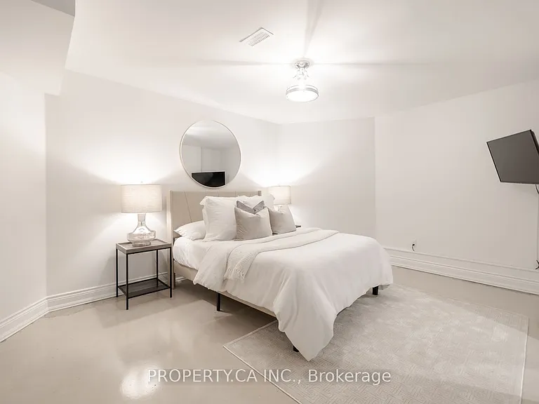 43 Bernard Ave — Photo 35