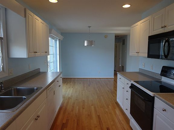 2nd image of 2240 Stony Run Dr