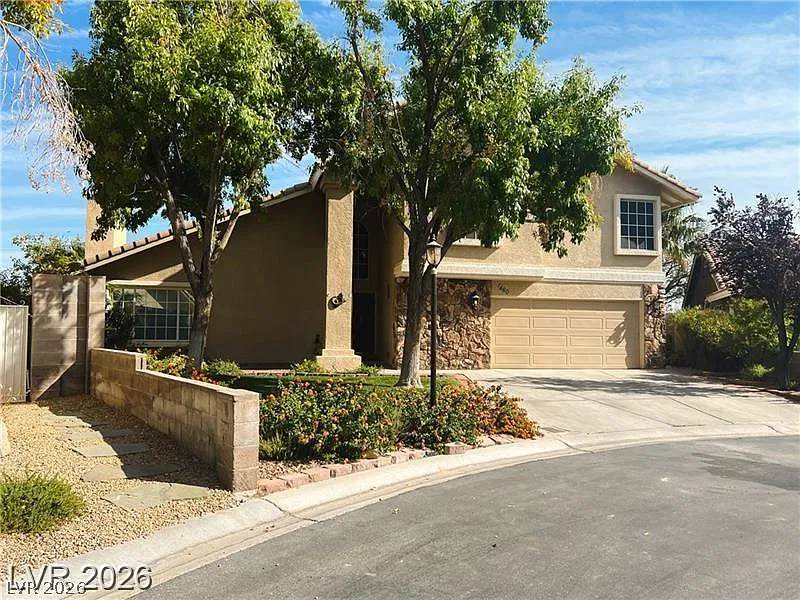 4 bed, 2.5 bath, 3094 sqft, $2,964 — Photo 2
