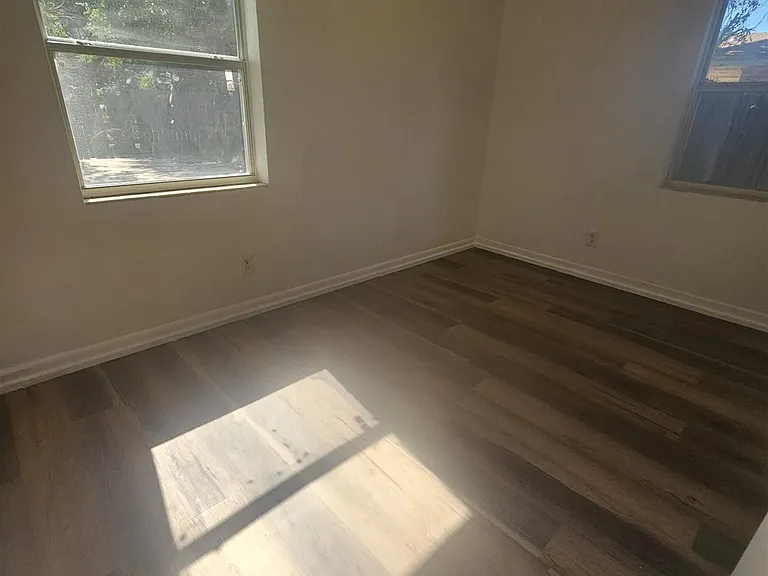 3131 N 10th Ave — Photo 12