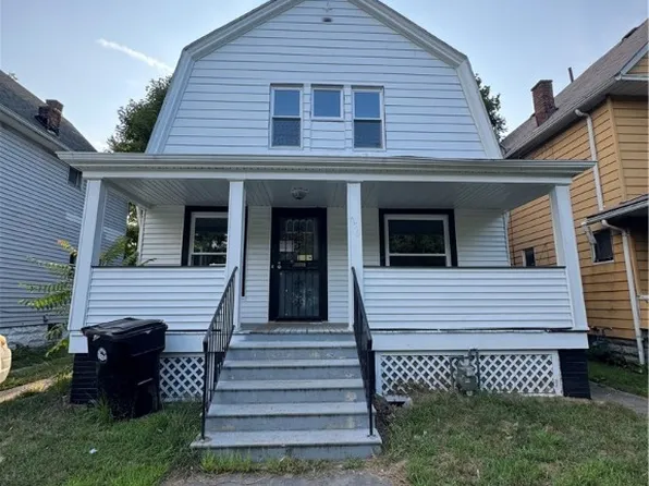 656 E 126th St, Cleveland, OH 44108