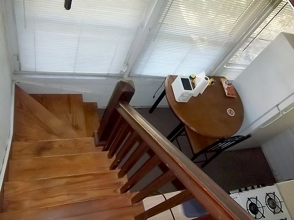 4th image of 695 Goodale Ave APT 3