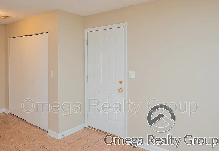 The Cove Apartments — Photo 19