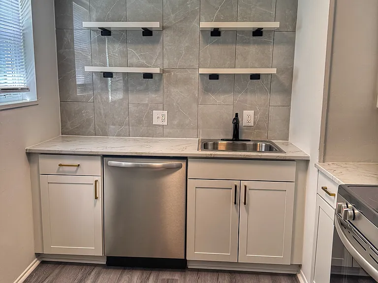 551 Overlook St — Photo 1